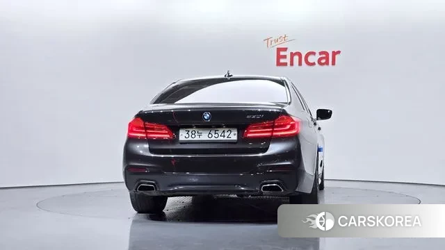 BMW 5 Series (G30) id 3748106 из Кореи 14