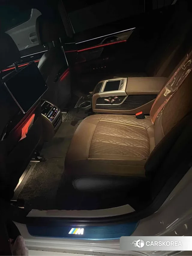 BMW 7 Series (G11) 2022 Белый из Кореи, фото 4