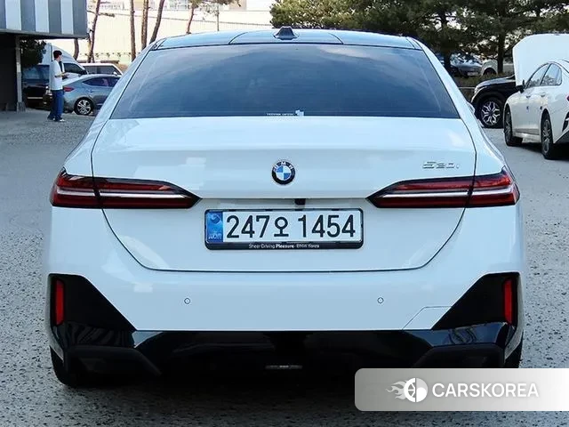 BMW 5 Series (G60) id 3757773 из Кореи 14