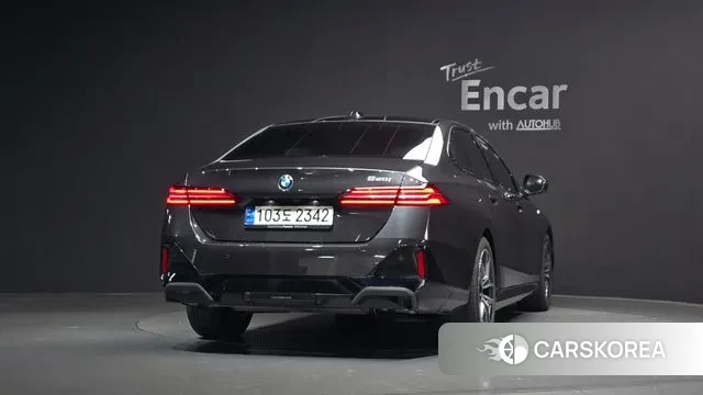 BMW 5 Series (G60) id 3751106 из Кореи 14