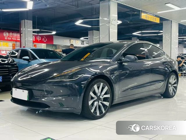 Tesla Model 3 2025 Темно-серый из Китая, фото 4