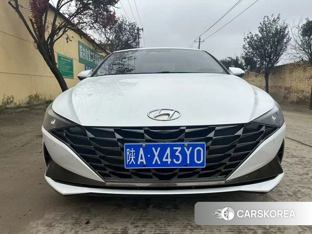 Hyundai Elantra 2022 Белый из Китая, фото 4