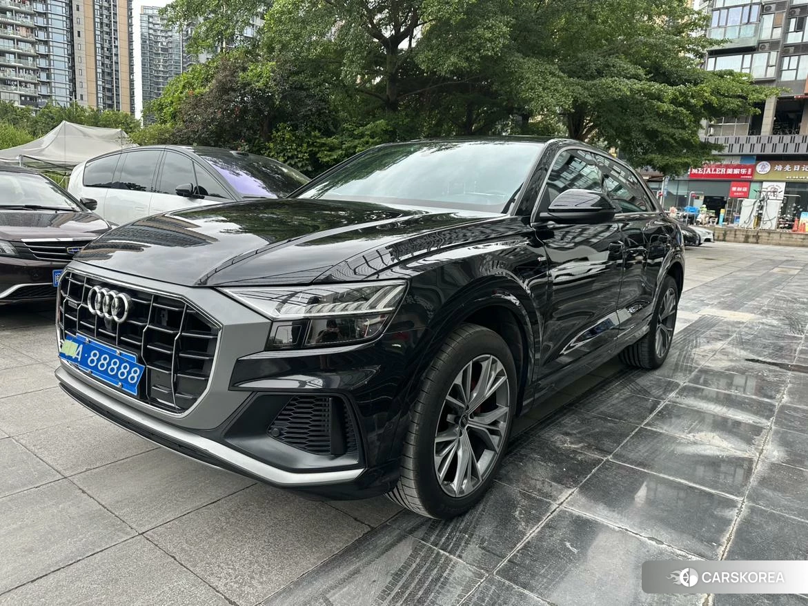 Audi Q8 2020 Черный из Китая, фото 4