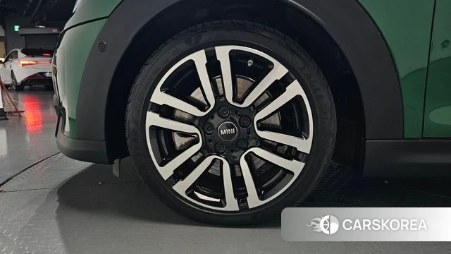 Mini Cooper S Convertible id 4757394 из Кореи 29