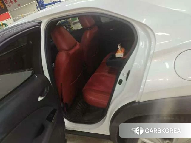 Lexus UX id 4274376 из Китая 7