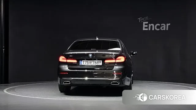 BMW 5 Series (G30) id 3282837 из Кореи 14