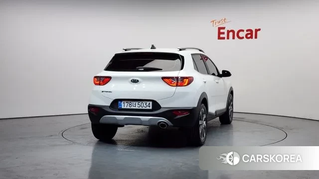 Kia Stonic id 3722784 из Кореи 14