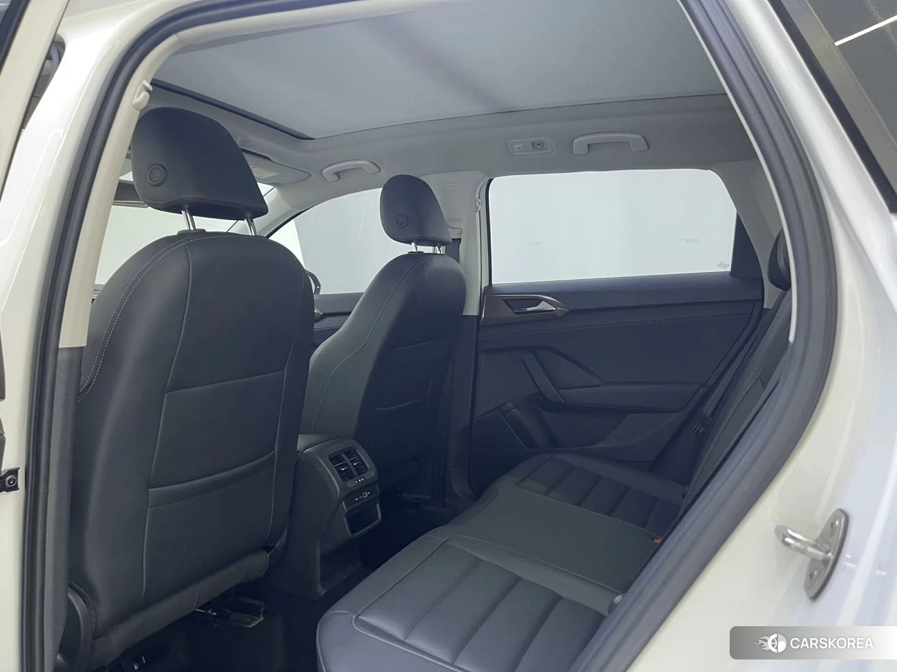 Volkswagen Tharu id 4504681 из Китая 10