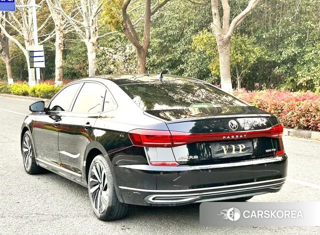 Volkswagen Passat 2022 Черный из Китая, фото 4