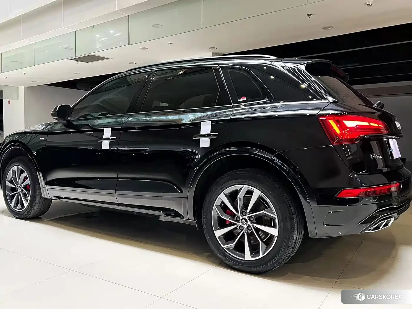 Audi Q5L 2024 Черный из Китая, фото 4
