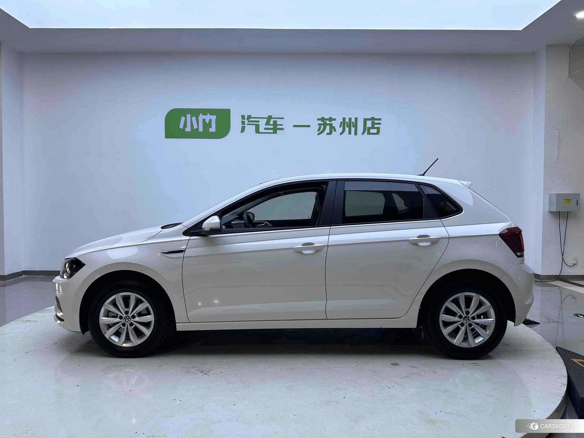 Volkswagen Polo id 4461413 из Китая 13