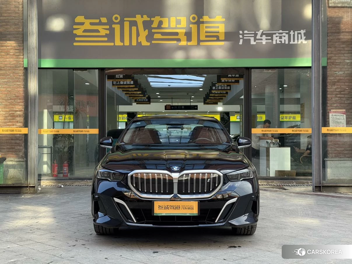 BMW i5 id 4479821 из Китая 16