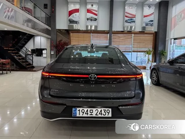 Toyota Crown Crossover id 3733541 из Кореи 14