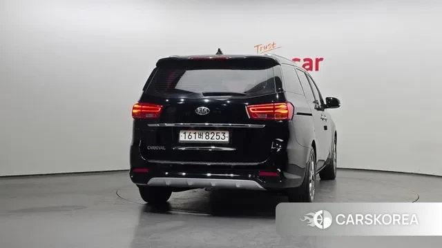 Kia The New Carnival id 3557840 из Кореи 14