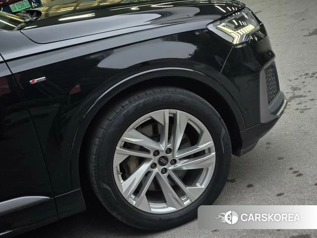 Audi Q7 id 4259493 из Китая 17