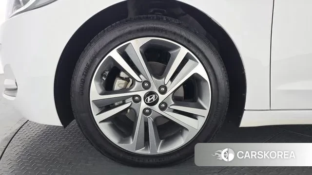 Hyundai Avante AD id 3455076 из Кореи 14