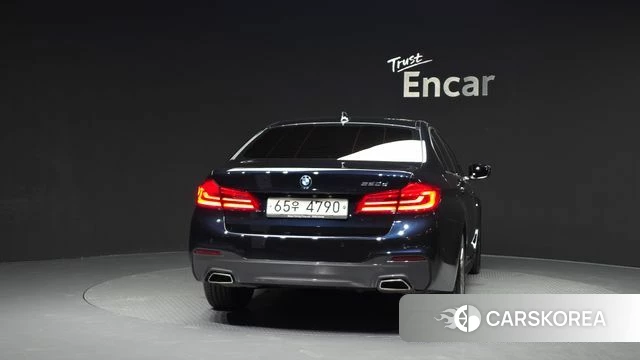 BMW 5 Series (G30) id 4543754 из Кореи 14