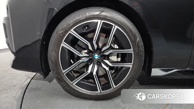 BMW 7 Series (G70) id 3507758 из Кореи 14