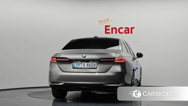 BMW 5 Series (G60) id 3921621 из Кореи 14