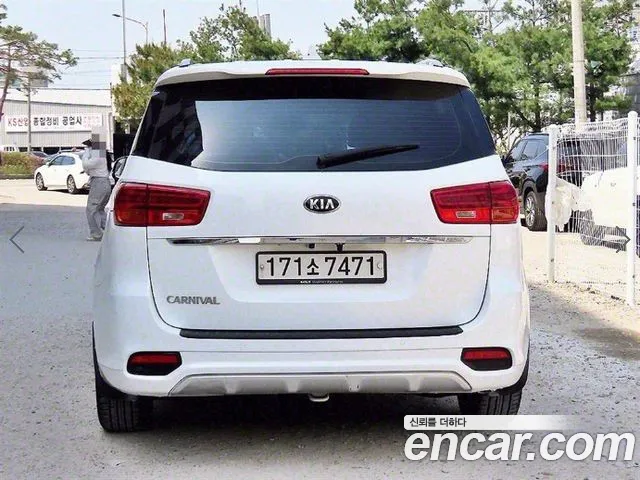 Kia The New Carnival id 2714202 из Кореи 14
