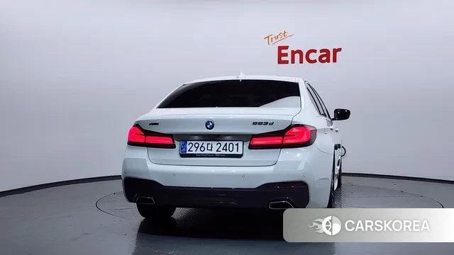 BMW 5 Series (G30) id 3428112 из Кореи 14