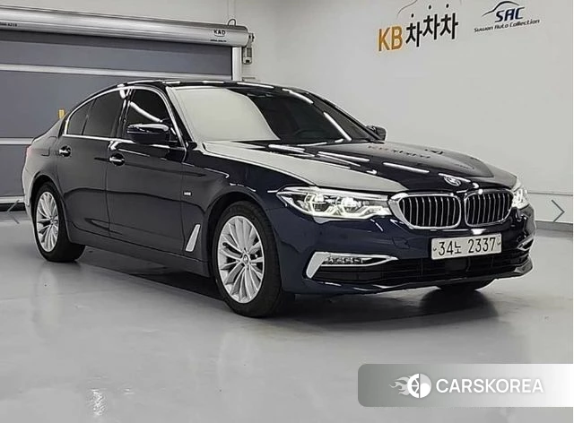 BMW 5 Series (G30) id 4502562 из Кореи 13