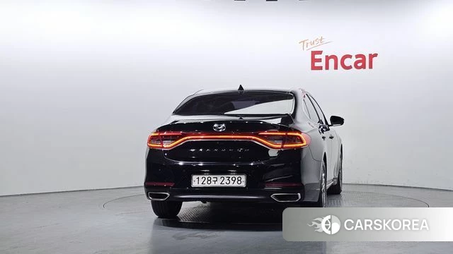 Hyundai Grandeur IG id 3942718 из Кореи 14