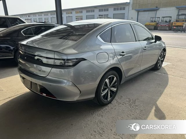 BYD Destroyer 05 2023 Темно-серый из Китая, фото 4