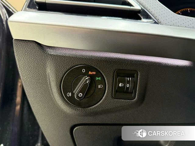 Volkswagen Lavida id 4380601 из Китая 17