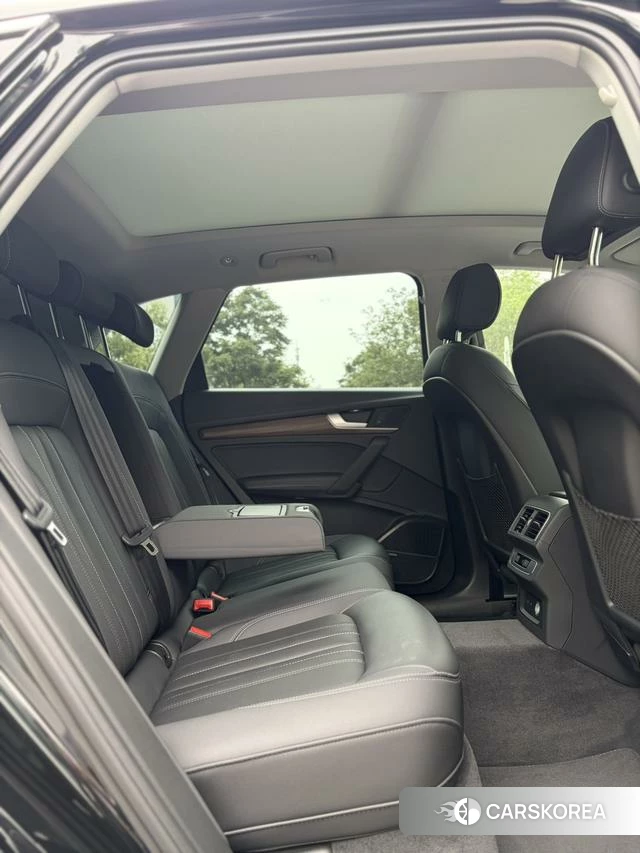 Audi Q5L id 4368315 из Китая 13