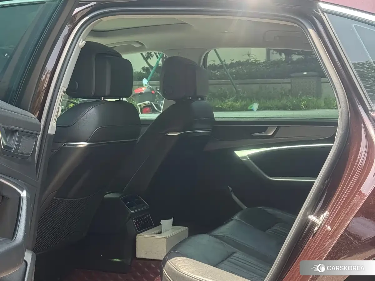 Audi A6L id 4546666 из Китая 28