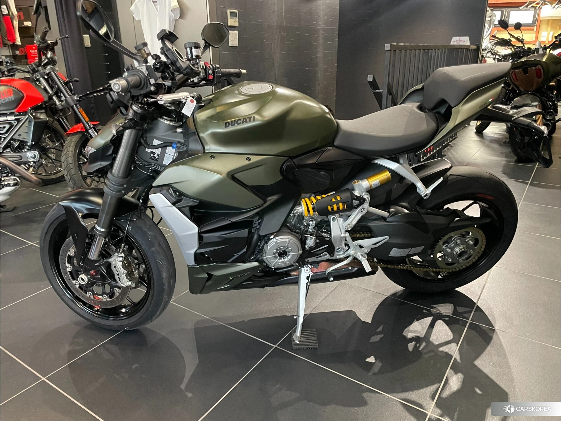 Ducati STREETFIGHTER V2 2024 из Японии