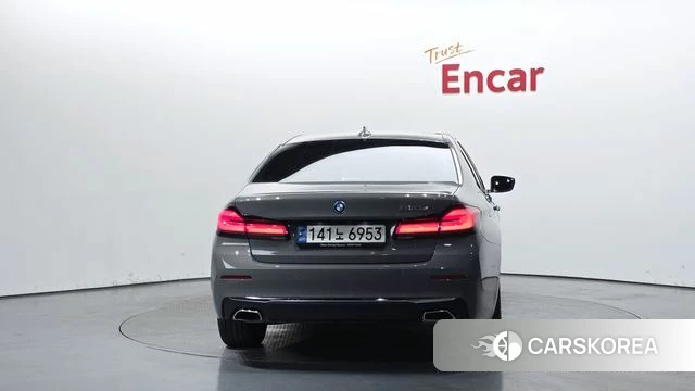 BMW 5 Series (G30) id 4202099 из Кореи 29