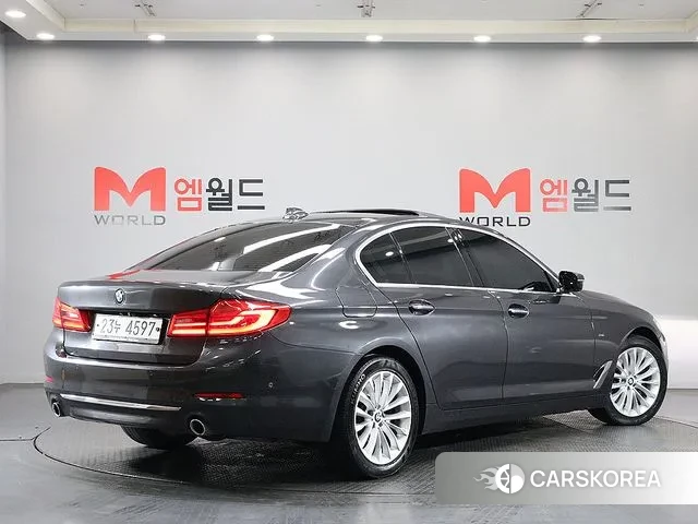 BMW 5 Series (G30) id 3517222 из Кореи 14