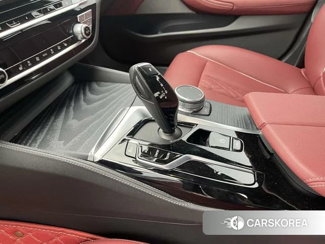 BMW 5 series 2022 Белый из Китая, фото 4