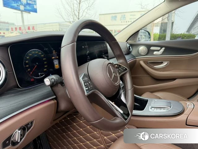 Mercedes-Benz E-class id 4259647 из Китая 15
