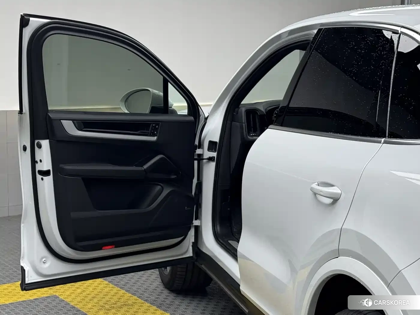 Porsche Cayenne id 4576892 из Китая 15
