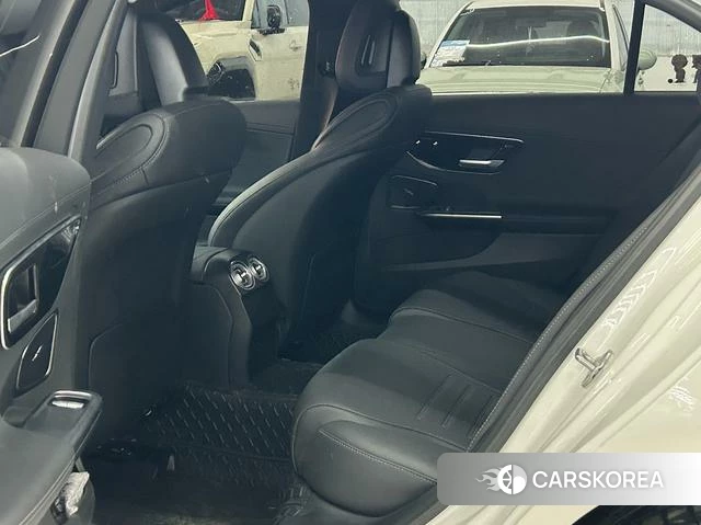 Mercedes-Benz Class C 2023 Белый из Китая, фото 4