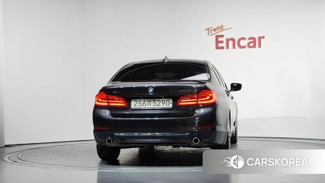 BMW 5 Series (G30) id 3866972 из Кореи 14