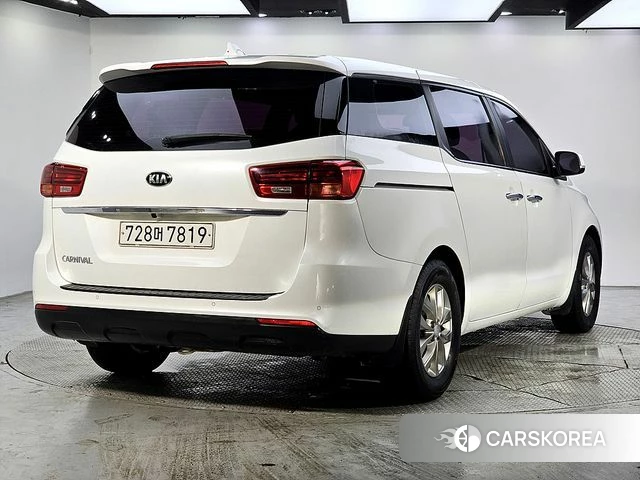Kia The New Carnival id 4578009 из Кореи 14