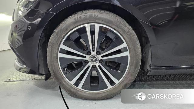 Mercedes-Benz E-Class W213 id 4231988 из Кореи 29