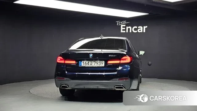 BMW 5 Series (G30) id 3037043 из Кореи 14