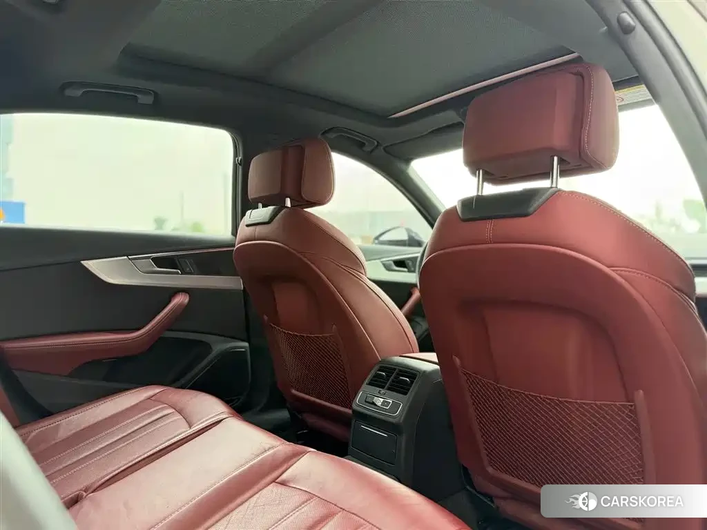 Audi A4L id 4565245 из Китая 10