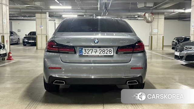 BMW 5 Series (G30) id 3934415 из Кореи 14