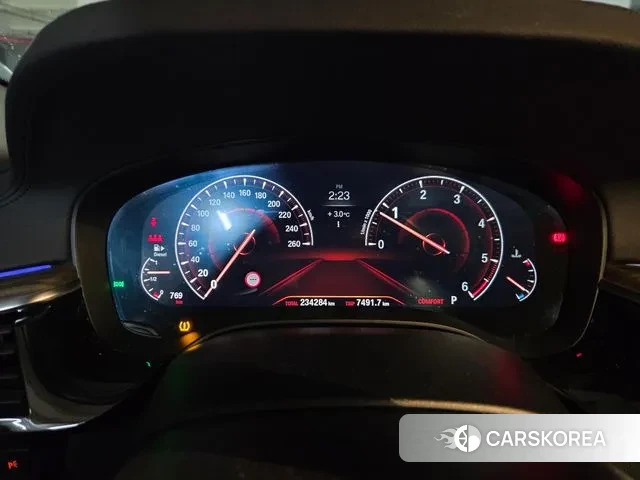 BMW 5 Series (G30) id 3616901 из Кореи 9