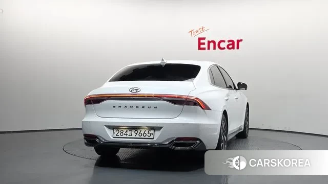 Hyundai The New Grandeur IG Hybrid id 3588002 из Кореи 14