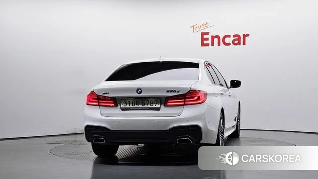 BMW 5 Series (G30) id 4702912 из Кореи 14