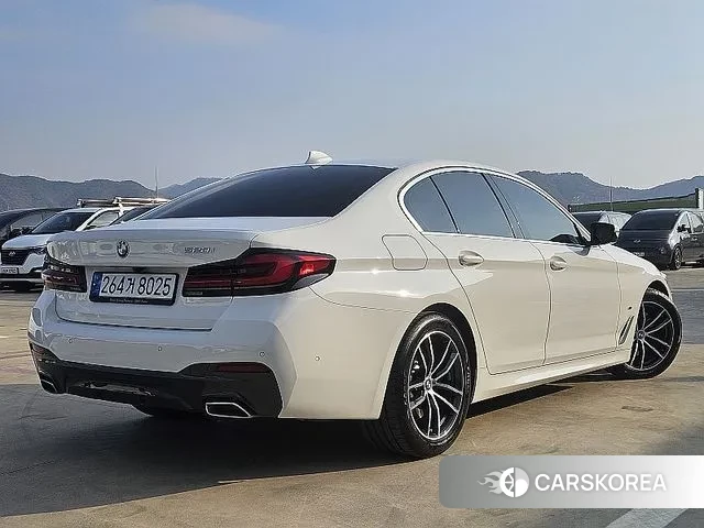 BMW 5 Series (G30) id 3690826 из Кореи 14