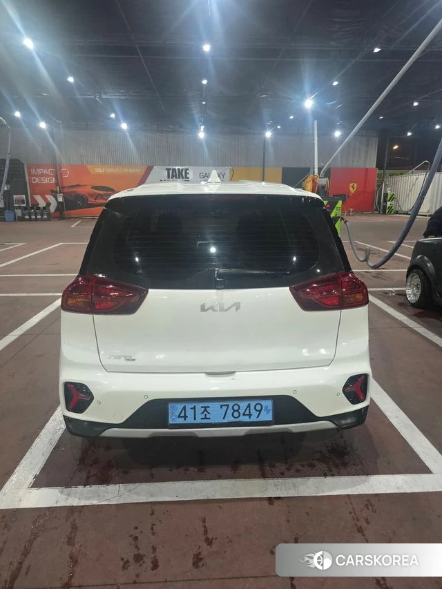 Kia Niro Plus 2022 Белый из Кореи, фото 4