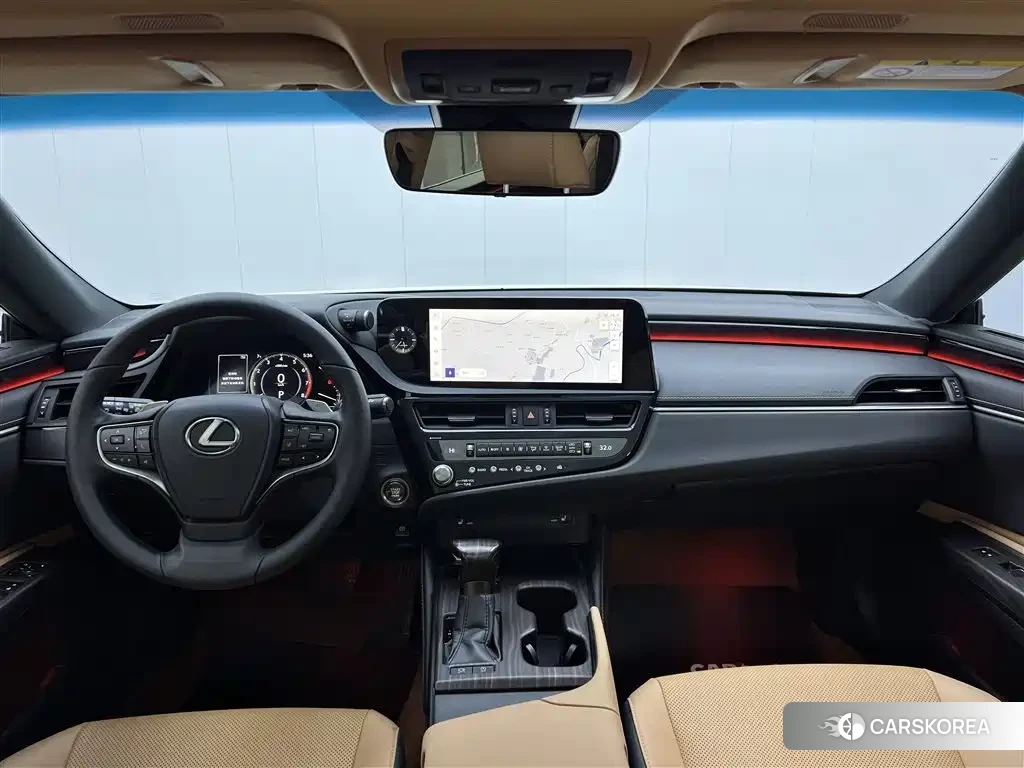 Lexus ES id 4576385 из Китая 19